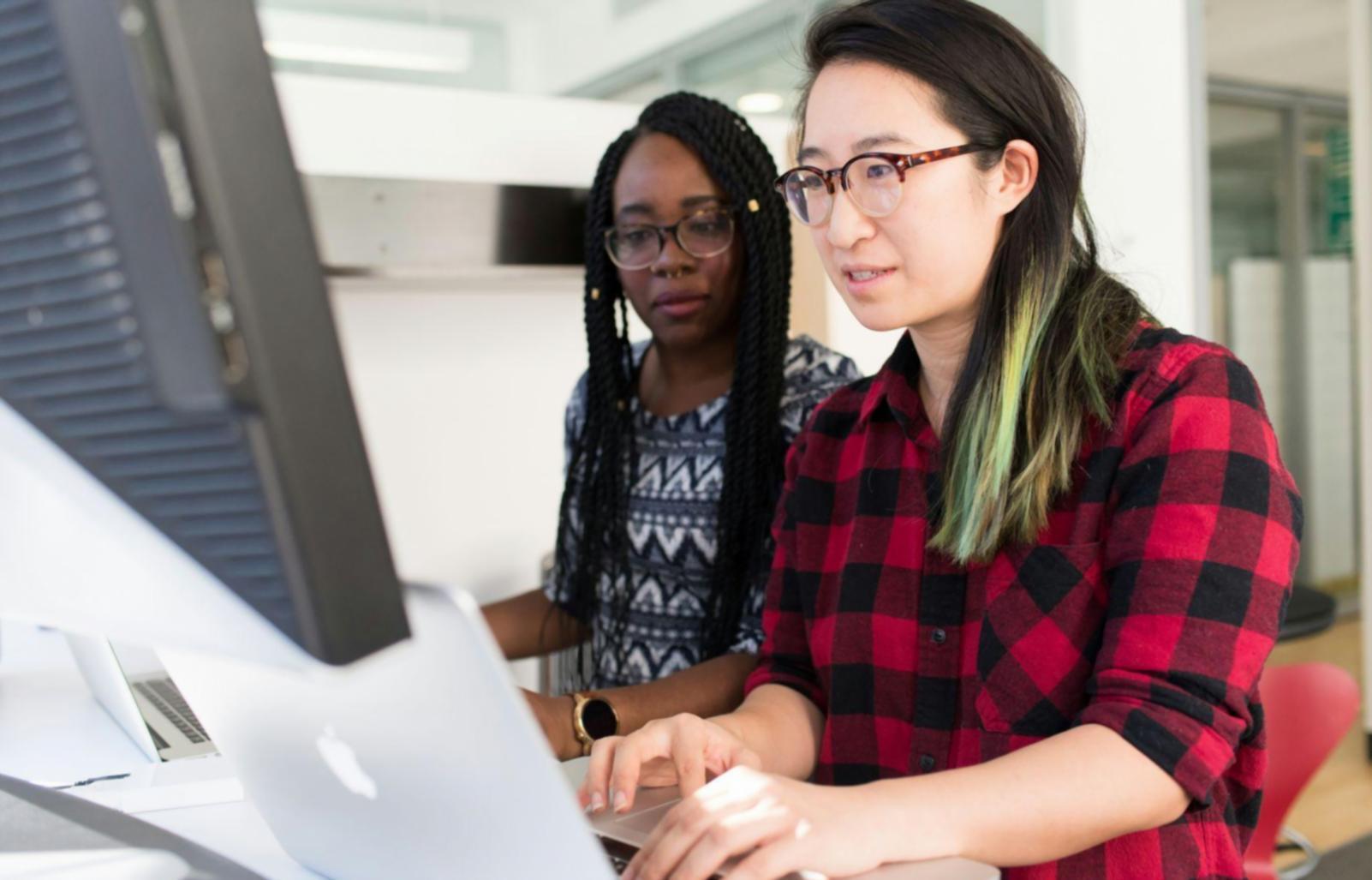 Formation des équipes en gestion financière et communication